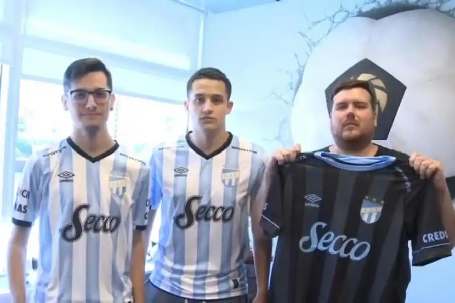 AMIGOS. Nicolás Mejía, Lucas García y Diego Manni conformaron el equipo titular de Atlético en base a la amistad. La figura de Mejía, el capitán, fue clave en la formación del plantel de la eSuperliga.