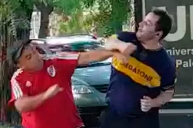 Salió a correr cerca de la cancha de River con la camiseta de Boca y lo golpearon
