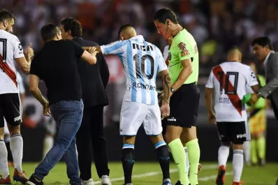 Enterado de la sanción de Coudet, Centurión no se presentó a entrenar en Racing