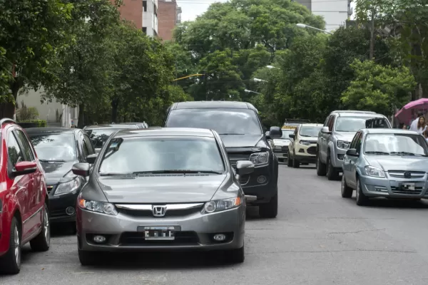 No se podrá estacionar frente a escuelas para que los padres puedan dejar a sus hijos
