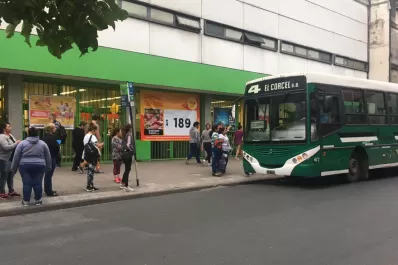 Los colectivos volvieron a circular por las calles tucumanas y los usuarios opinaron al respecto
