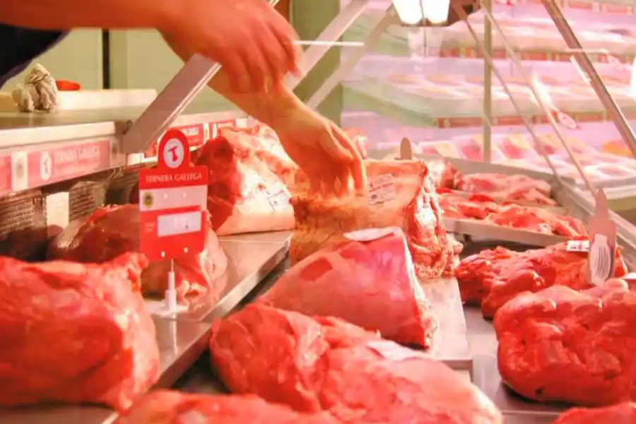 EL PAÍS. Se estableció que el promedio de consumo es de 100 kilos por habitante por año de carne.