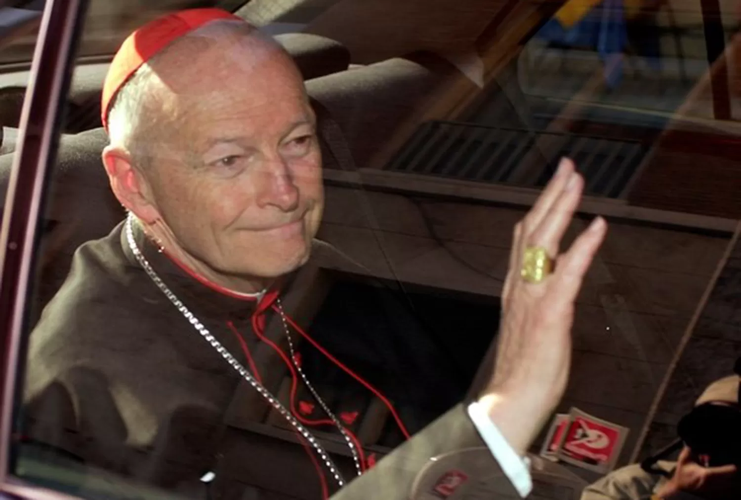 Theodore McCarrick en su llegada al Vaticano, el 23 de abril del 2002.