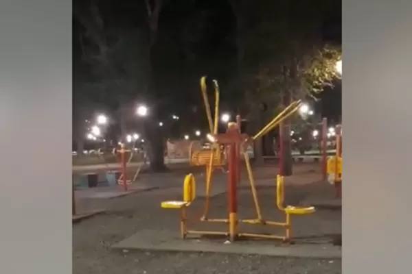 ¿Fantasmas en el parque Avellaneda? Filmaron una supuesta actividad paranormal