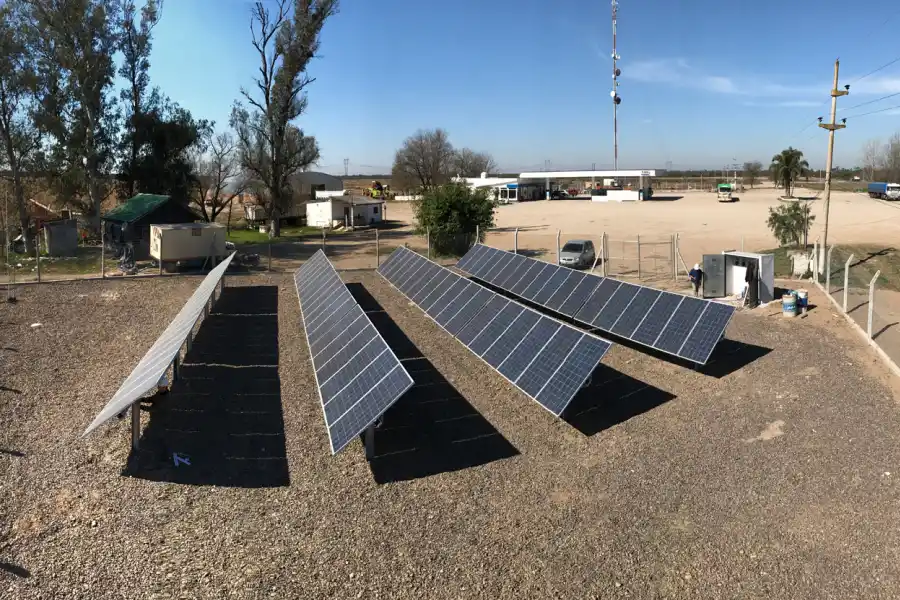 Estación de servicio YPF - La Madrid