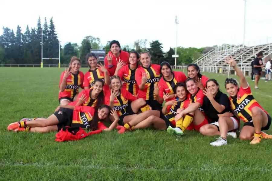 Por siempre alegre, por siempre joven