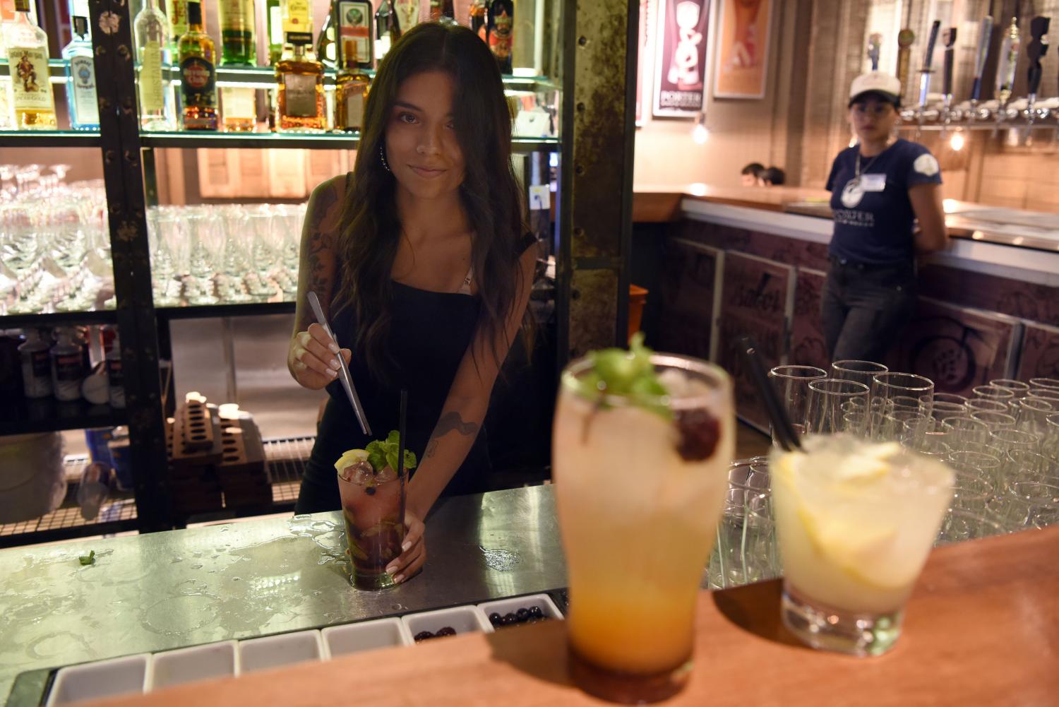 Barmaids: las dueñas de la barra