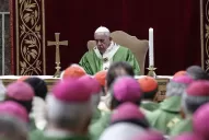 Las ocho medidas que propuso Francisco para erradicar la pederastia