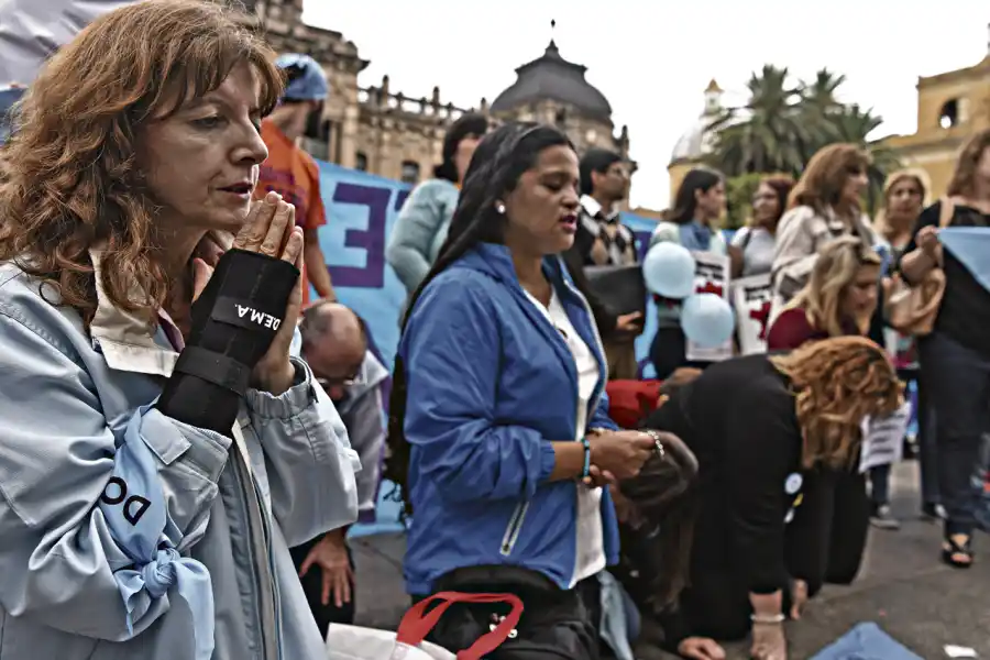 CELESTES. Los provida pretendían que el embarazo continuara.