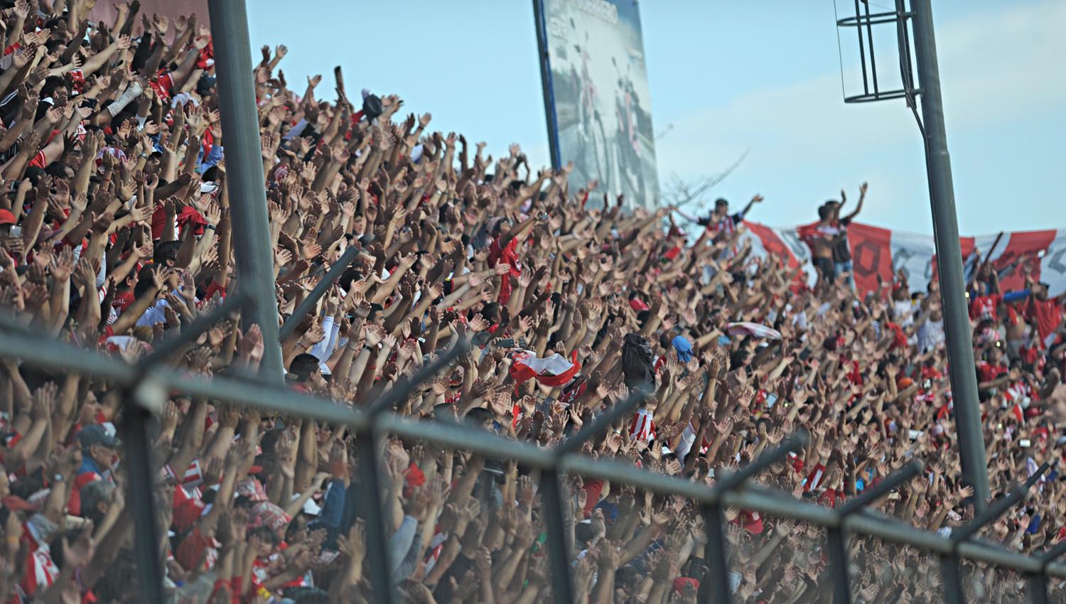 San Mart N Recibe A Lan S Con El Debut De Caruso Hora Tv Y El Resto De La Agenda Deportiva