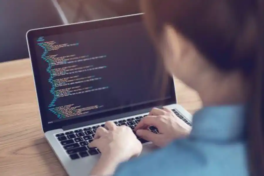 HACKERONE. Es una plataforma que alberga hackers de todo el mundo y los pone en contacto con empresas.