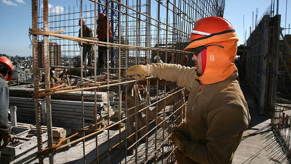 La actividad de la construcción retrocedió en enero un 15,7%