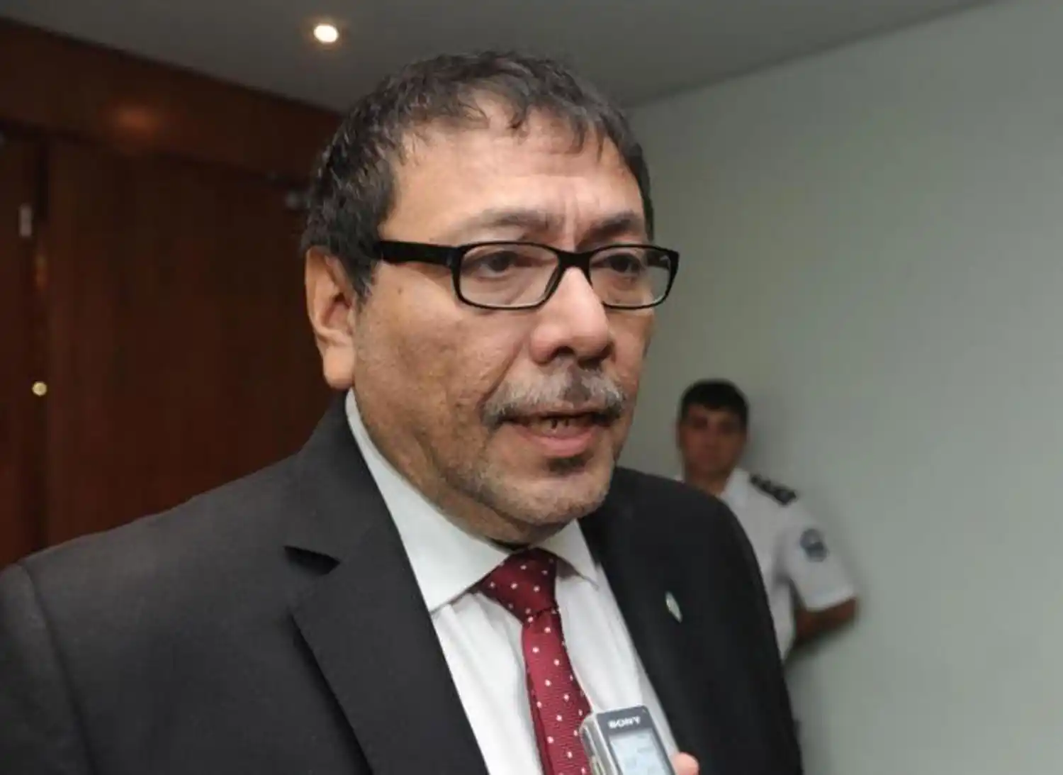 FERNANDO VALDEZ, UCR