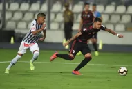 Un golazo salvó a River de la caída