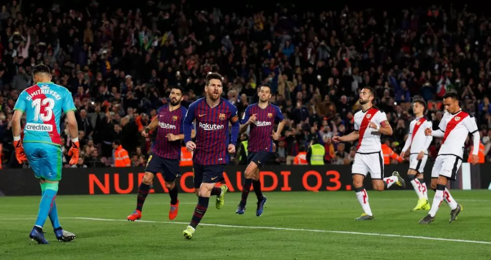 EFECTIVO. Lionel Messi lleva seis partidos consecutivos marcando de local.   REUTERS