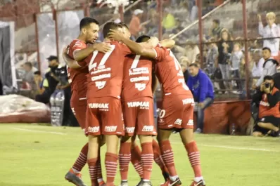 Con el triunfo de San Martín así sigue la lucha por la permanencia