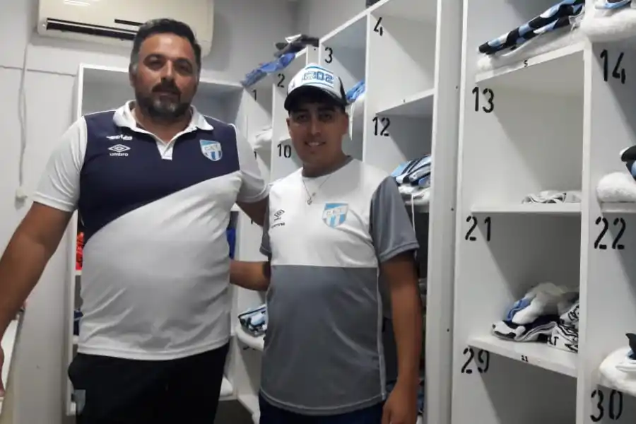 Los trabajadores del “Decano” hicieron su propia entrada en calor antes del duelo con River 