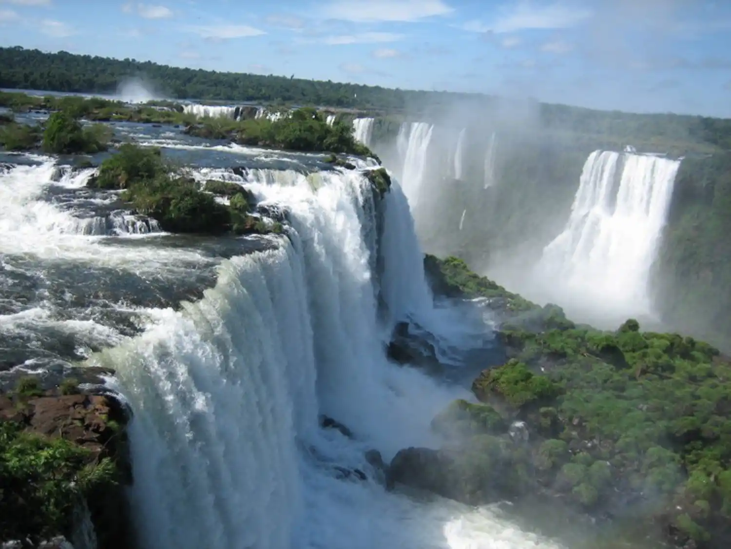 CATARATAS DEL IGUAZÚ. Uno de los destinos más famosos del país.