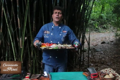 Hoy, en Cocinando con Maxi: costillas con verduras y mango a la chapa