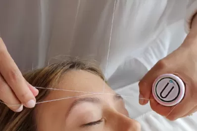 Threading: la ancestral técnica de depilación que llegó a Tucumán de la mano de Guzel Studio