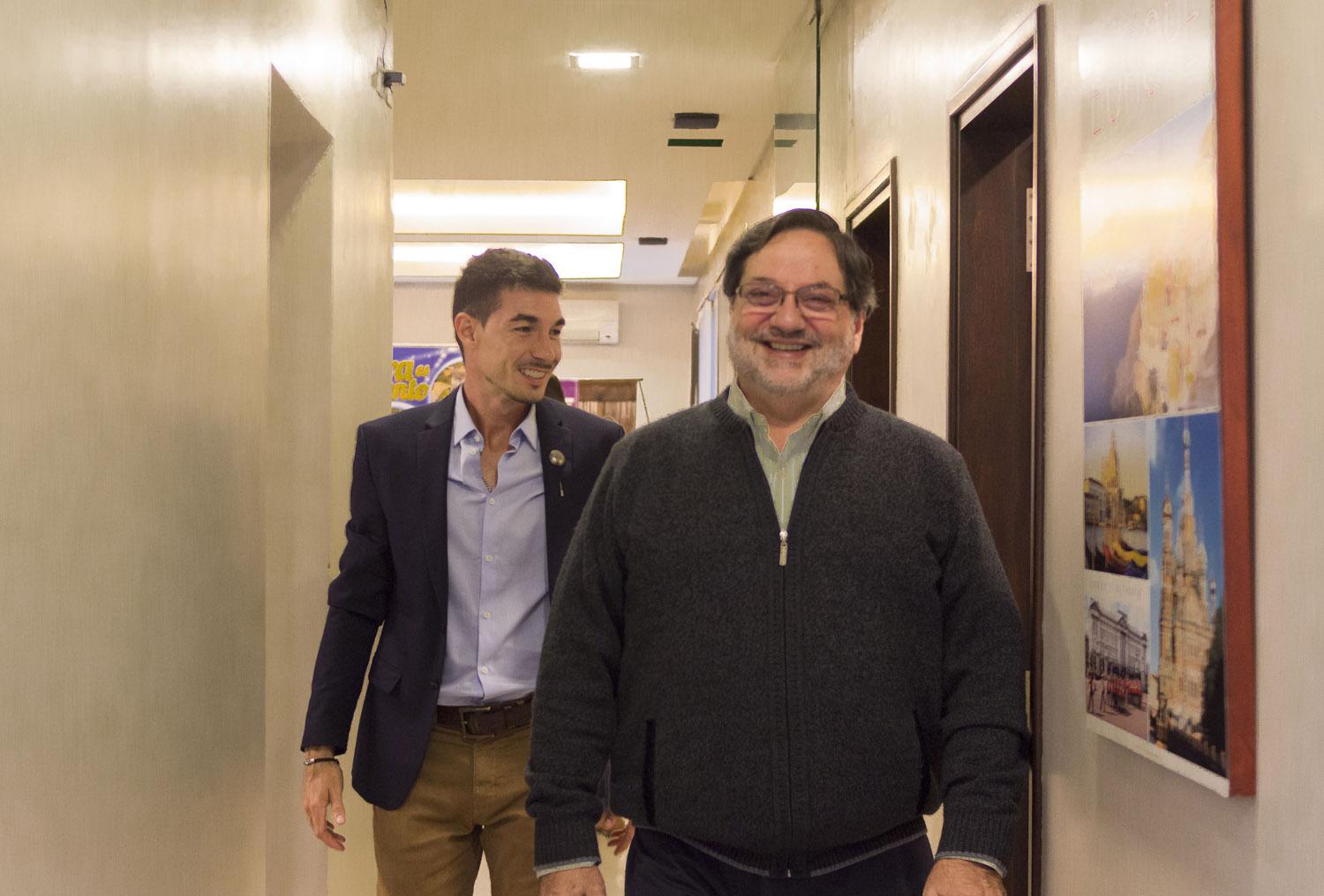 Agustín Neglia visitó las oficinas de “Luis Japaze Tours”