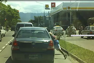 Cuidado: regresaron los robos a automovilistas en avenidas