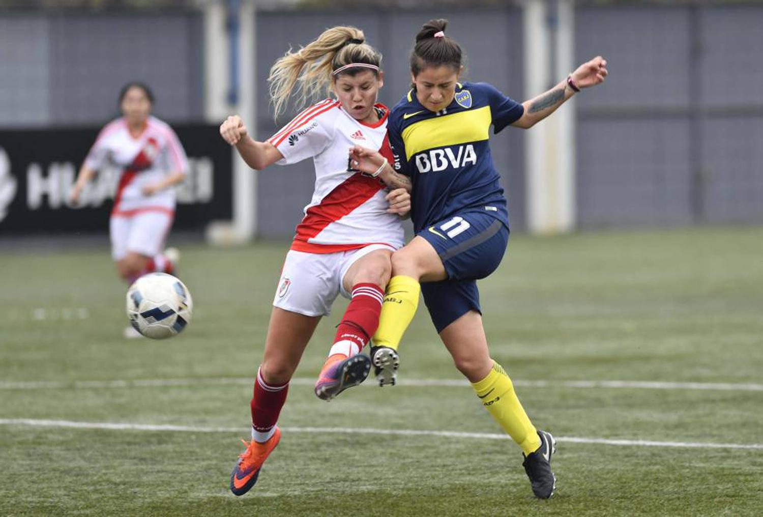 Cómo serán los primeros pasos del fútbol femenino profesional en Argentina
