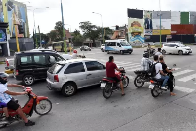 “Rompieron el vidrio del auto y me llevaron $40.000”