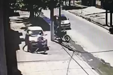 Dos ataques de motochorros, a tiros y puntazos