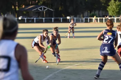 Hockey: las damas abren el telón del iniciación