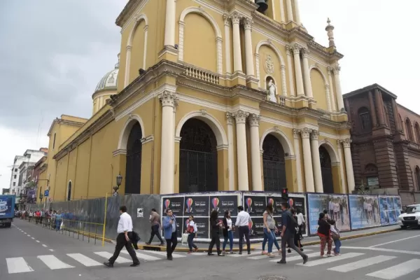 Instalaron nuevas vallas metálicas para resguardar a los transeúntes