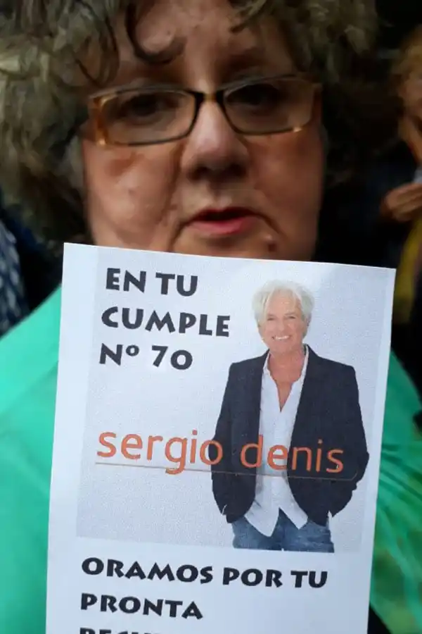 Por los 70 años de Sergio Denis, realizaron una misa para familiares y fans