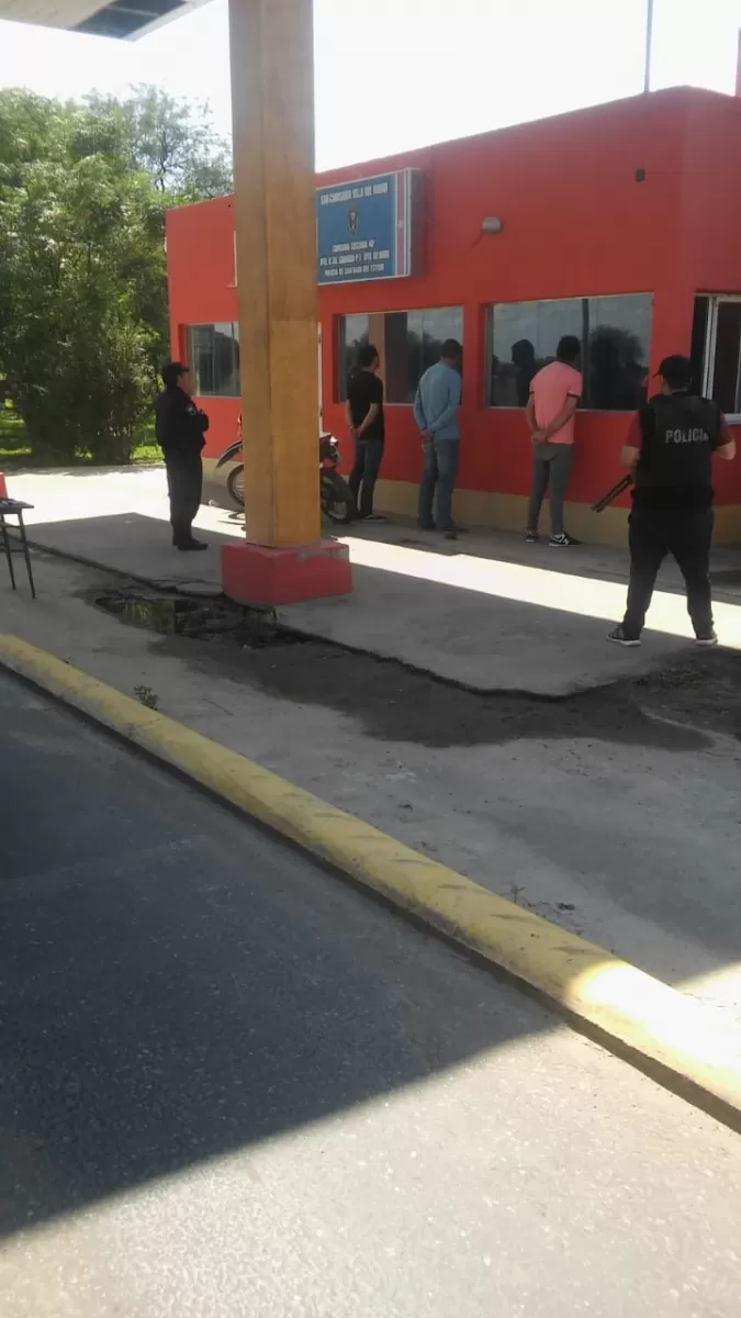 Sospechan que la banda integrada por policías asaltó en el sur, Salta y en Santiago del Estero