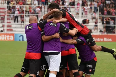 Patronato le ganó a Defensa y dejó a San Martín sin margen de error