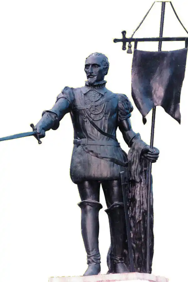 DIEGO DE VILLARROEL. El fundador de la ciudad, en una estatua de Juan Carlos Iramain.