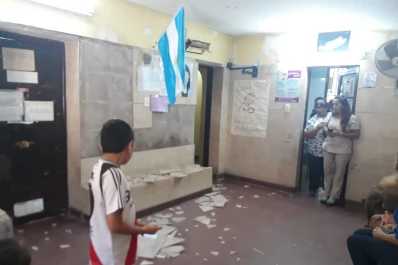 Otra vez: se cayó parte del techo de otro CAPS de El Manantial