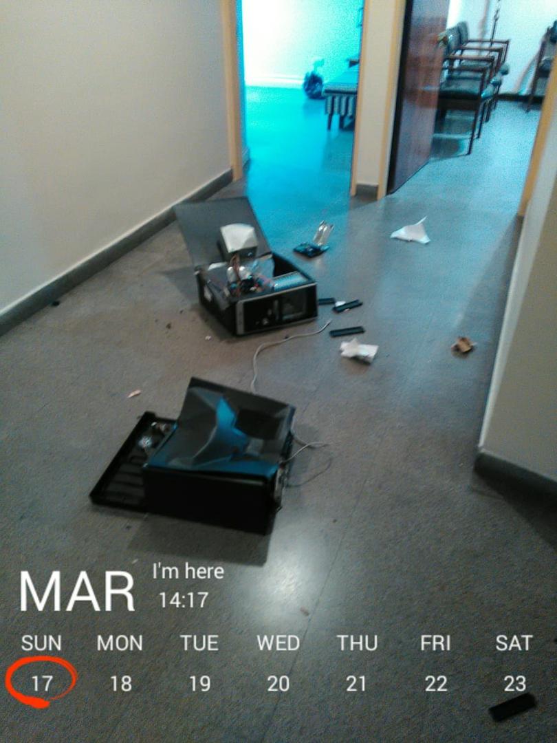 LAS SECUELAS. Los ladrones provocaron daños en las oficinas. 
