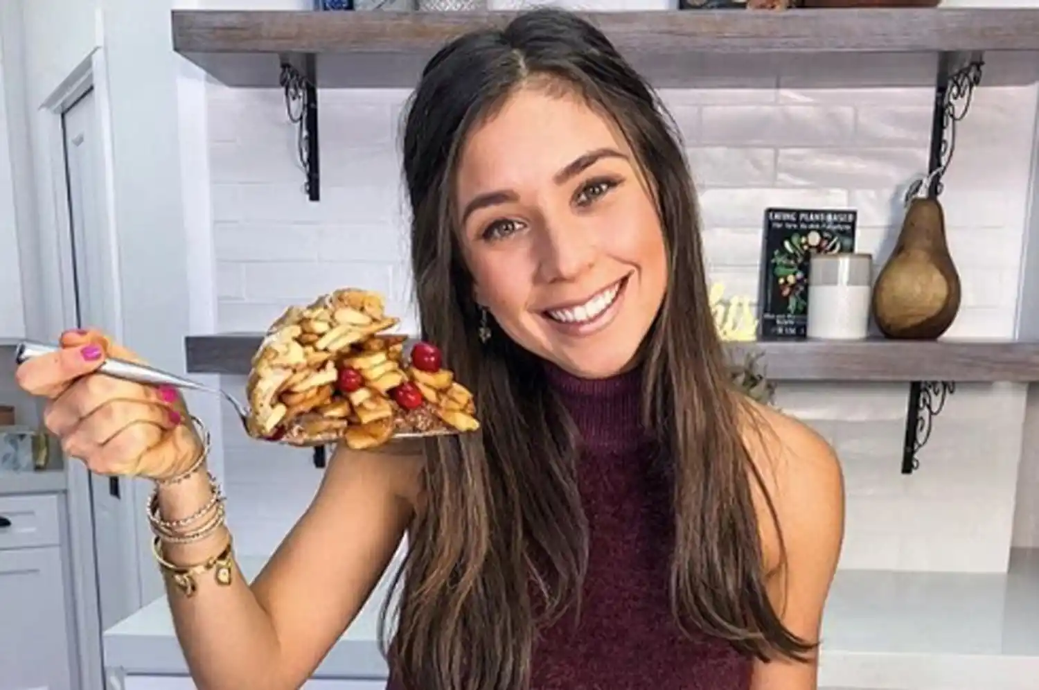 RAWVANA. La youtuber vegana escrachada por comer carne.