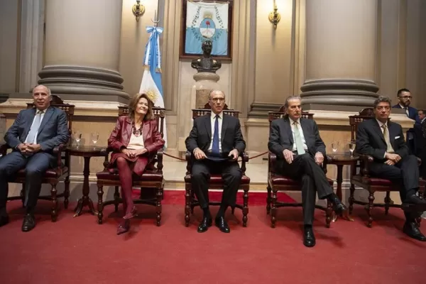 Una resolución de la Corte retrasaría el juicio contra la ex jefa de Estado