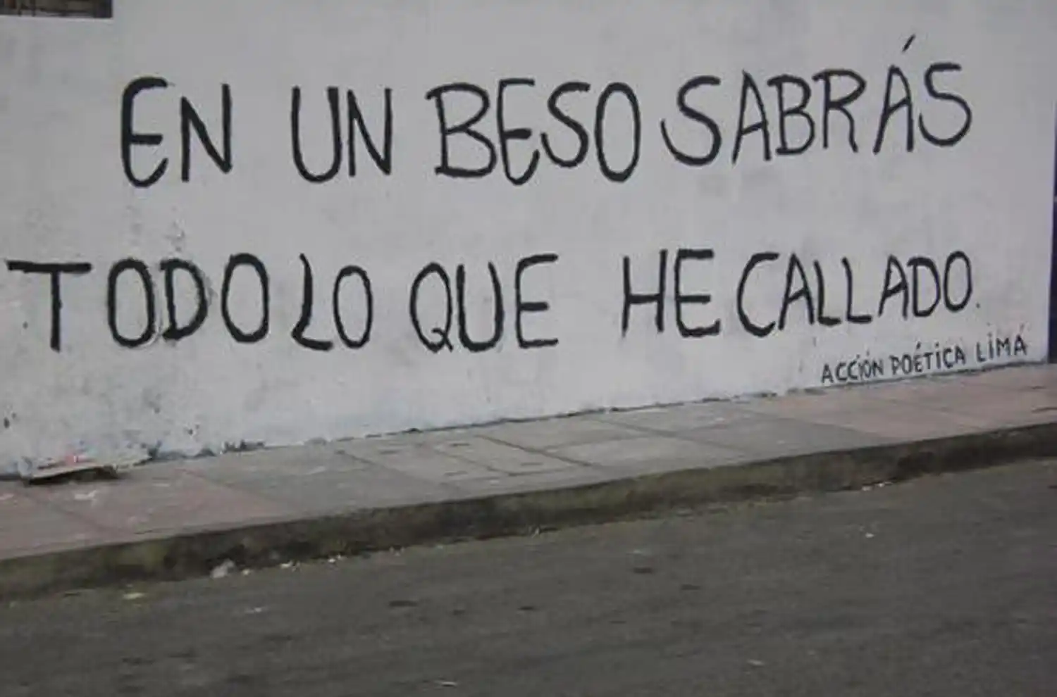 Las redes sociales impulsan la escritura y la poesía, según el director del Cervantes