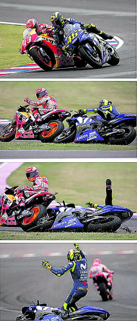 LA ÚLTIMA BATALLA. Rossi dispara contra Márquez luego de que el español lo sacara de la pista, el año pasado. 