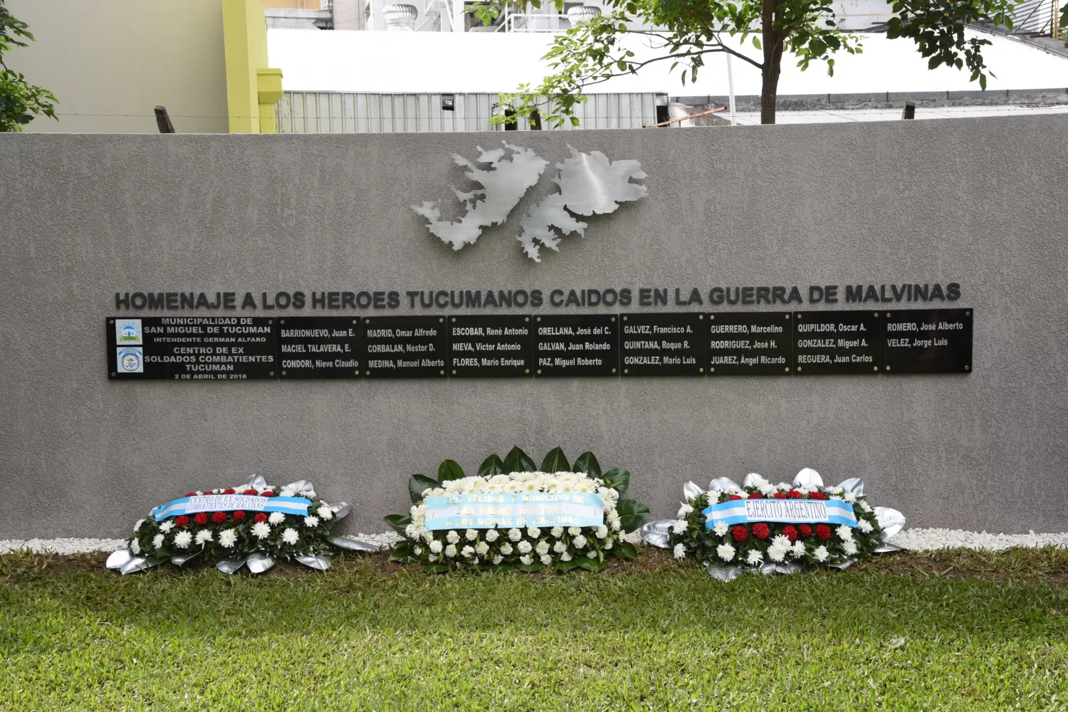 PRESENTES. Monumento que se inauguró en 2018 para homenajear a los héroes tucumanos de Malvinas 