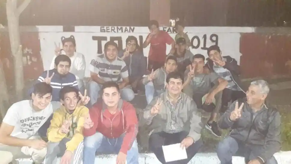  twitter @JuanManzurOK    