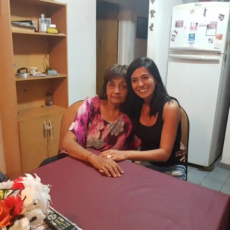 EL ENCUENTRO. MARÍA JOSÉ Y RAMONA MALDONADO.- 