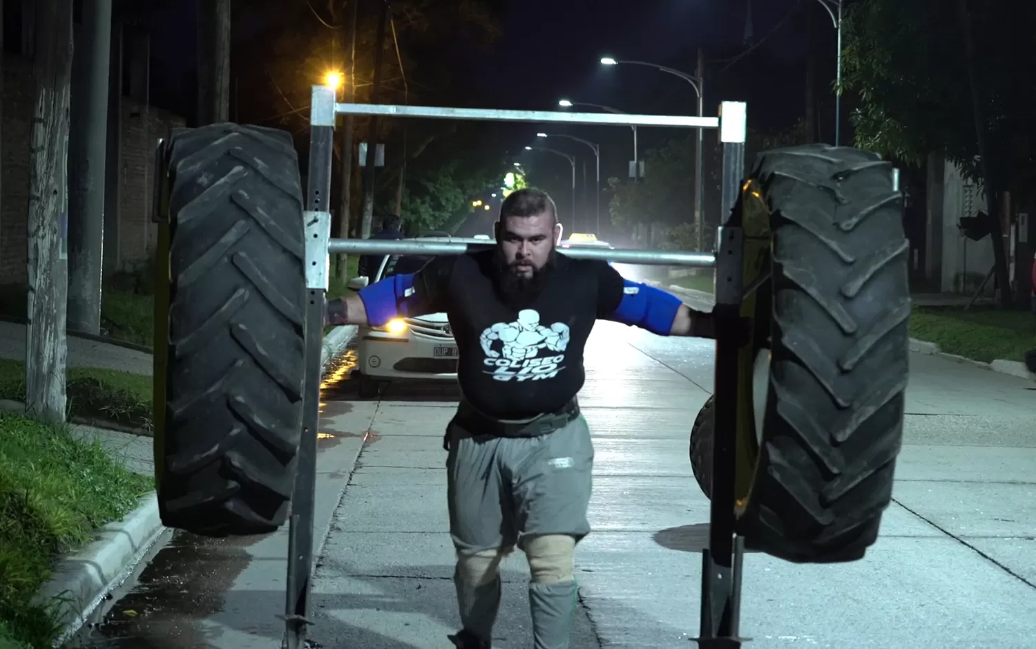 Video: conocé a Jorge, el superatleta tucumano que puede levantar autos