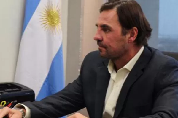 Brodersen negó que sea delito ofrecer un bono por un voto y pidió sanciones contra Caponio