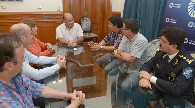Todavía hay evacuados, aseguró Manzur tras reunirse con el Comité de Emergencia