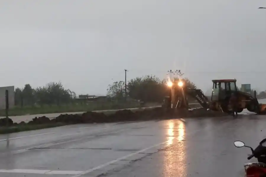 Lo que dejó el temporal: rutas cortadas, personas evacuadas y varios daños en el sur de la provincia