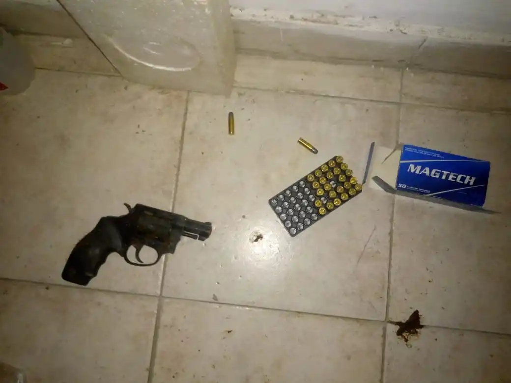 Un hombre de 89 años recibió a tiros a la Policía durante un allanamiento