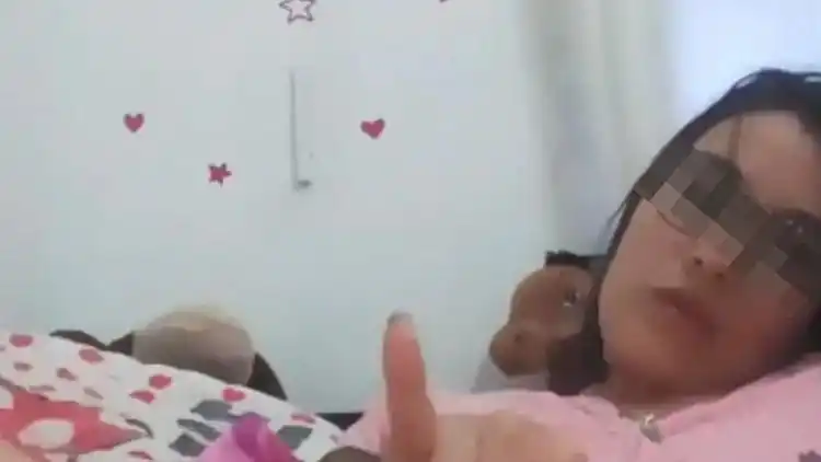 Escándalo en Santa Fe: una docente le envió un video erótico a un alumno de 14 años